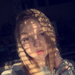 Meet your Posher, Mycala